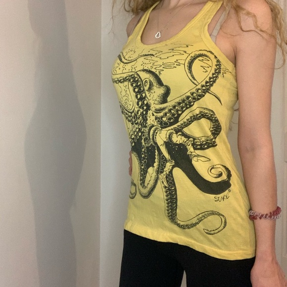 SHTP - Silver By Moon Flower - Thailand - Yellow Octopus Tank - Picture 2 of 3